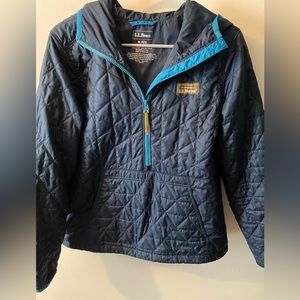 LL Bean women’s Katahdin Insulated Pullover. Size M.